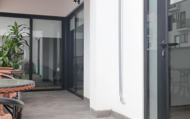 w Beautiful 2BR With Terrace in Miraflores