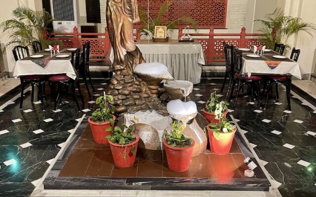 Hotel Navrang