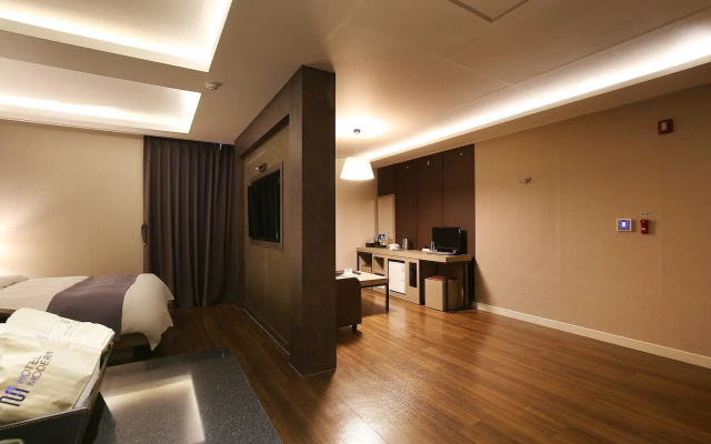 Modern Hotel