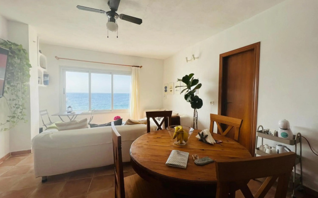 Maravillosas vistas al mar "Primera Línea" Apartamentos Can Toca - Seahouses