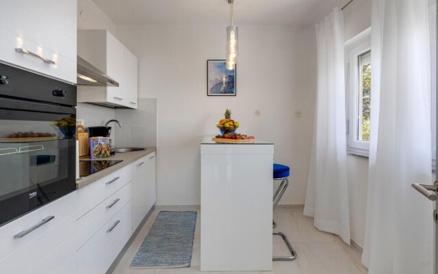 Amazing Home in Dramalj With Wifi and 2 Bedrooms
