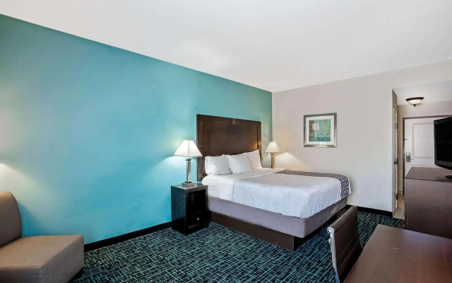 La Quinta Inn & Suites by Wyndham PCB Pier Park area