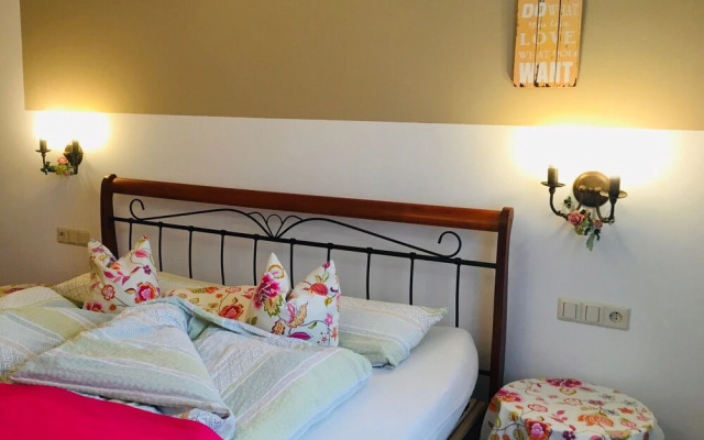 Apart Hotel Goldener Hahn Baiersbronn, Ferienwohnungen | Frühstück, Sauna & Indoorpool