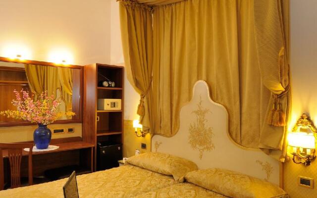 Unahotels Ala Venezia - Adults Only