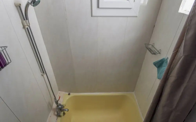 Traditional Holiday Home in Brinon sur Beuvron