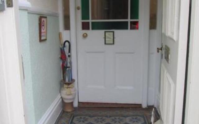 Lakemere Guest House