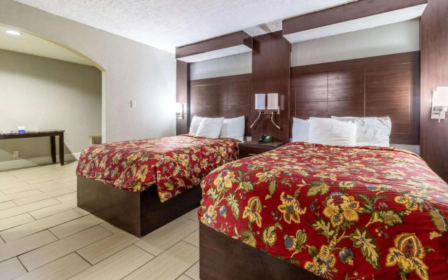 Rodeway Inn & Suites Houston near Medical Center