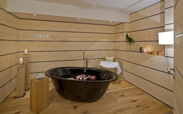 Swiss Alpine Hotel Allalin