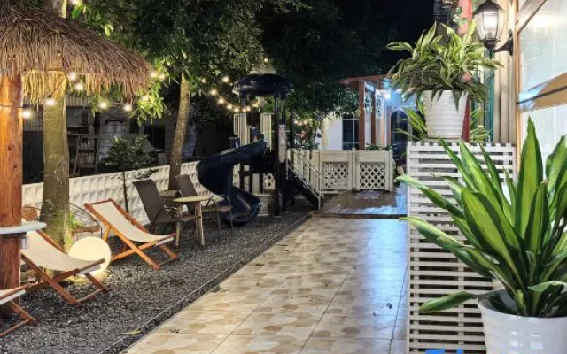 Summer Hotel (Shangchuanfei Beach)