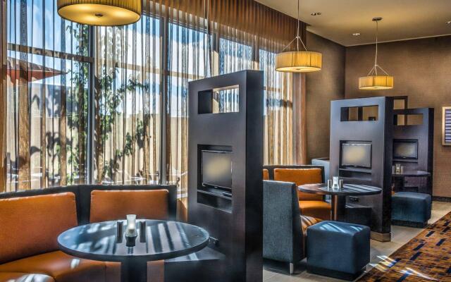 Courtyard by Marriott Winnipeg Airport