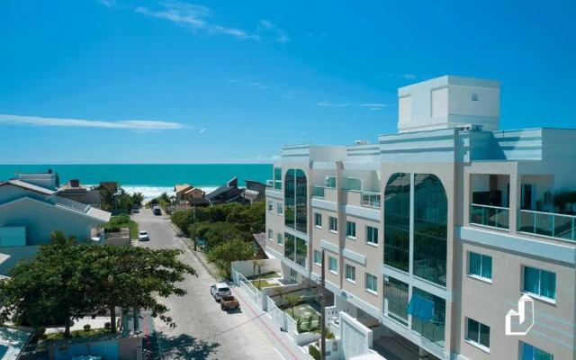 Apartamento com 02 dormitórios de casal