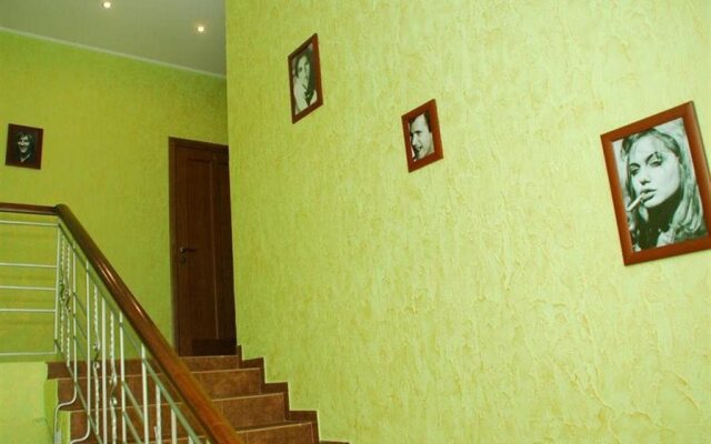 Hotel Yar