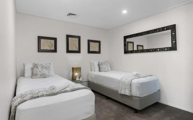 Peninsula Airlie Beach