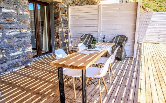 Spathi Beach Bar Restaurant & Suites