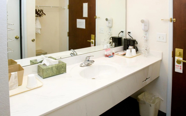 Country Hearth Inn Knightdale Raleigh