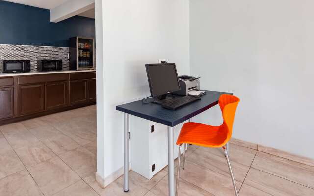 SureStay Hotel by Best Western Olathe