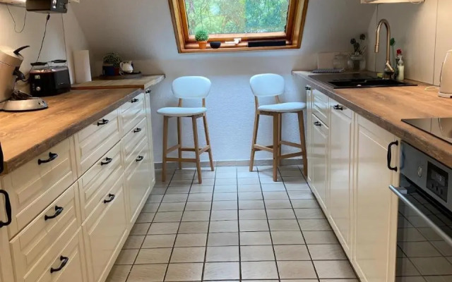 Lovely Central Located- Train, Restaurants & Spa