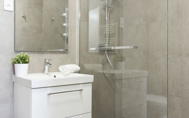 Rue Montorgeuil Area Private Apartment