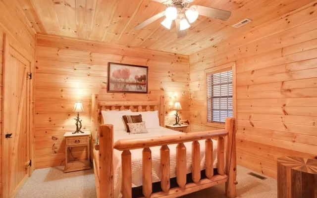 Lucky Cub Cabin