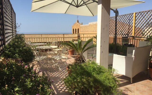 B&B PortAtenea
