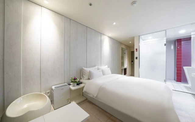 Tongyeong Hotel O2