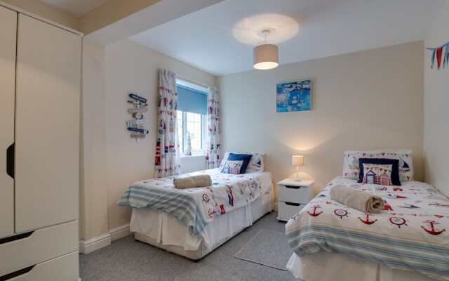 Modern Apartment in Carbis Bay Near Beach