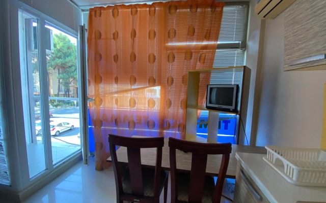 Violet Studio Apartment