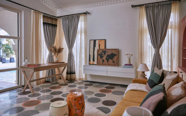 Estate De Frangipani