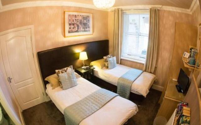 Newminster Cottage B & B