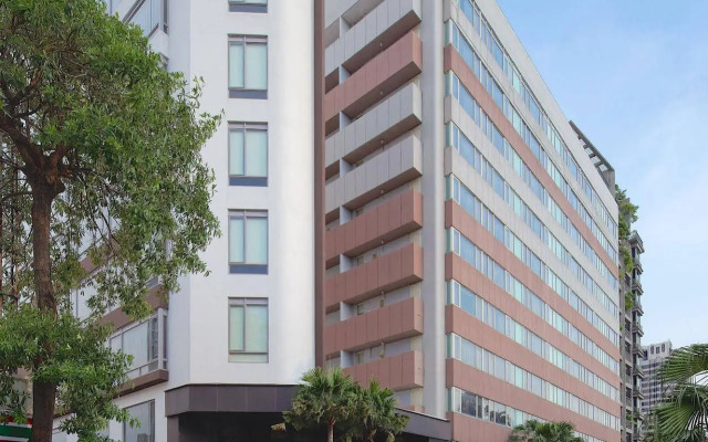 52 Hotel