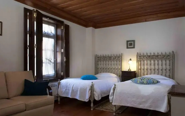 Casa de S. Faustino de Fridão