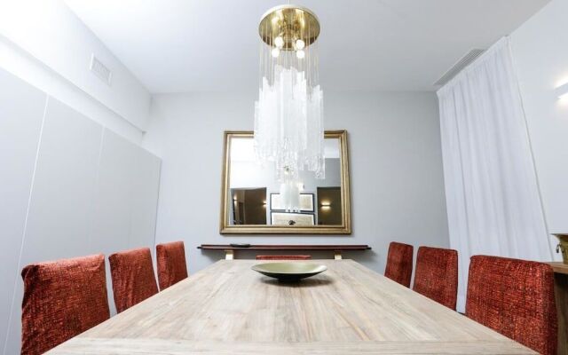 Spanish Steps Deluxe Apartment