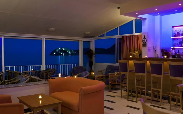Hotel Tolo