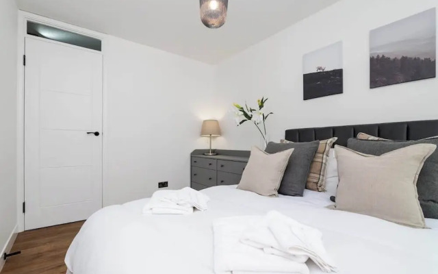 2bedroom Apartment-free Parking