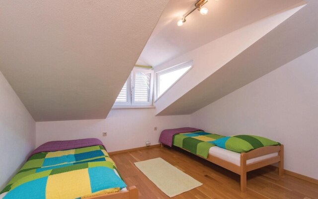 Nice Apartment in Lumbarda With 2 Bedrooms and Wifi