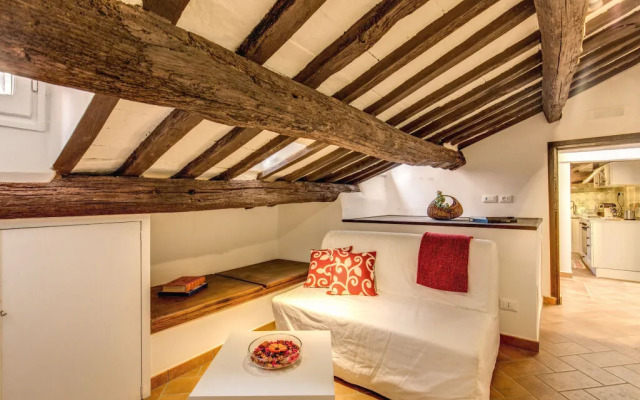 Trevi Fountain Elegant Two Bedrooms