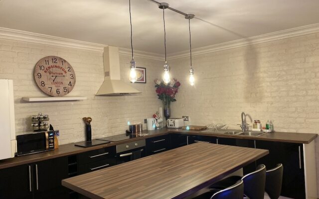 Cozy Holiday Home in Folkstone Near Folkestone Harbour Arm