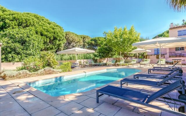 Villa With Guest Accommodation and Heated Pool in Sainte Maxime