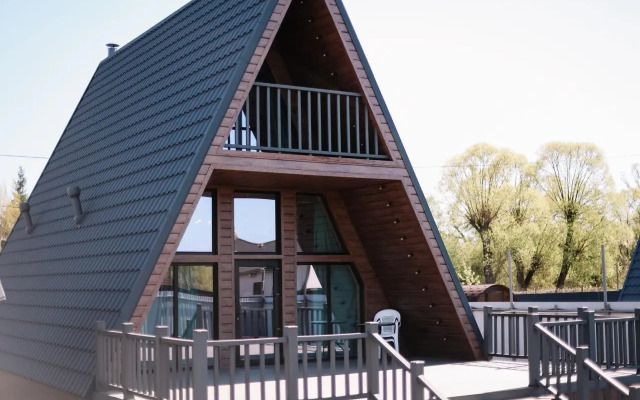 Коттедж на базе отдыха АлексА