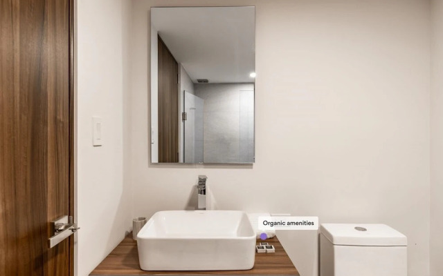 Casai Roma 1BR Chic PH