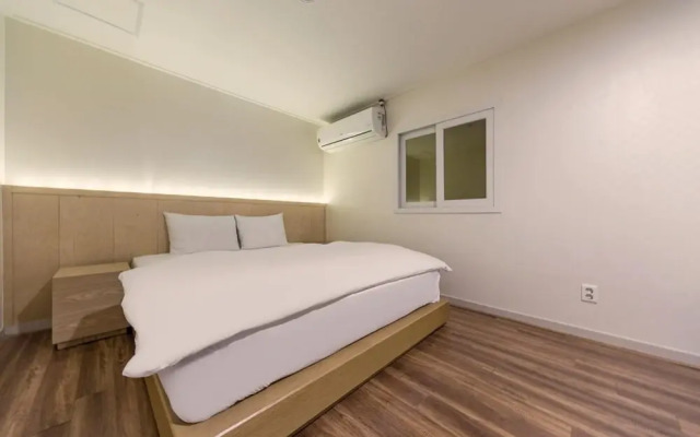 Daegu Sincheon Play & Stay Hotel