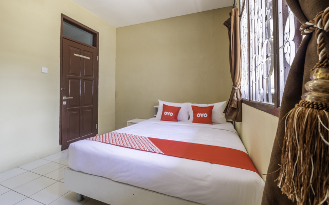 Super OYO 1568 Stasiun Ka Cirebon Guest House