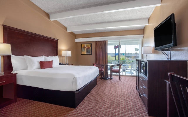 Travelodge by Wyndham Lakeland