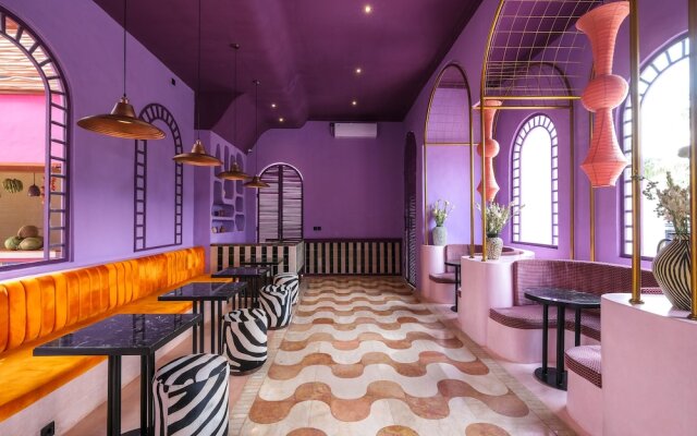 El Barrio Boutique Hotel & Bar