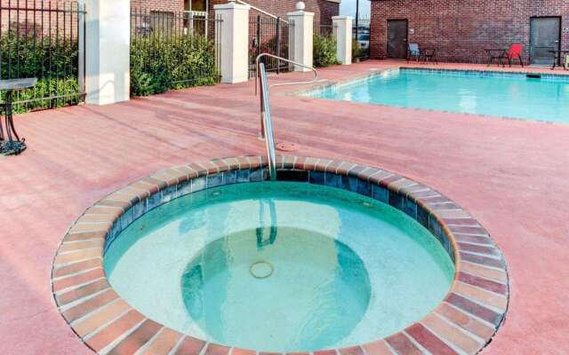 Comfort Suites Waxahachie - Dallas