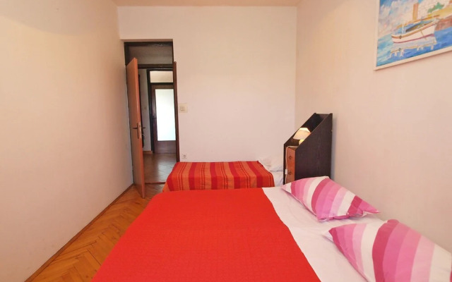 Apartment 439