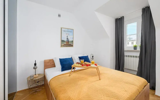 Lumina Apart for family in the Old Town