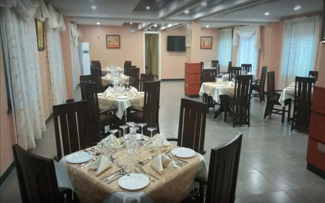 Courtyard International Hotel