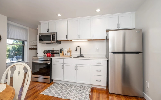 Historic Ludlow Apt B