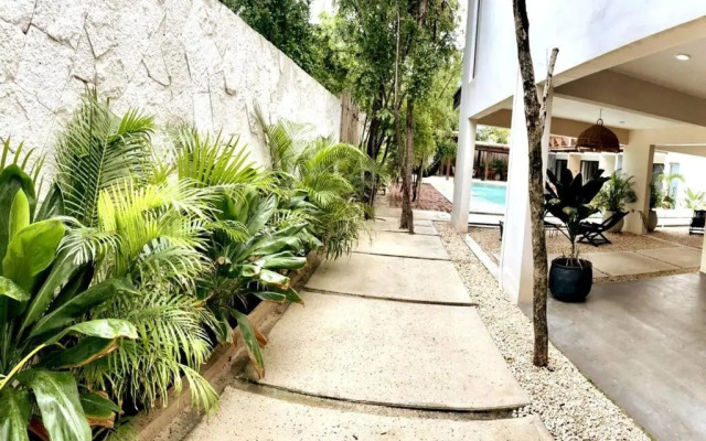 Taanah Poolview 1BR apartment Ecochic